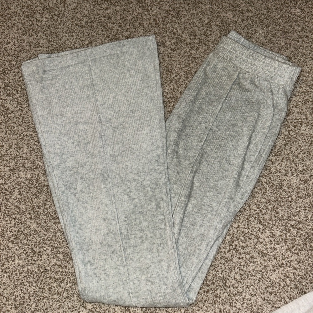 aerie lounge pants!